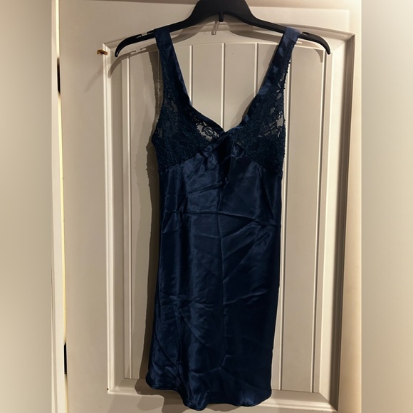 Val Mod Intimates Size Small Lace Front Cami Came sole Night Wear Slip Dress - Picture 2 of 6